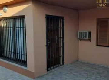 Casa · 140m² · 3 Ambientes · Casa Interna en Venta - Villa Corina
