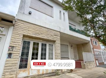 Casa · 115m² · 3 Ambientes · 1 Cochera · Casa 2 Dorm. Venta - La Lucila - Vias/maipu