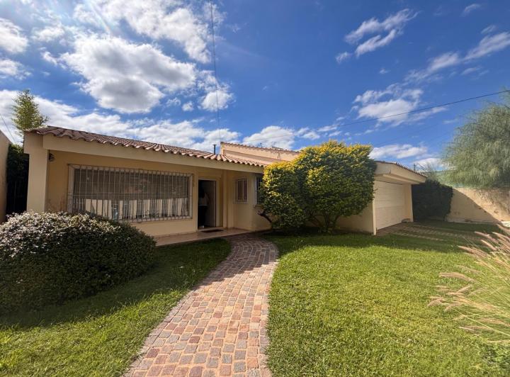 Casa · 334m² · 3 Ambientes