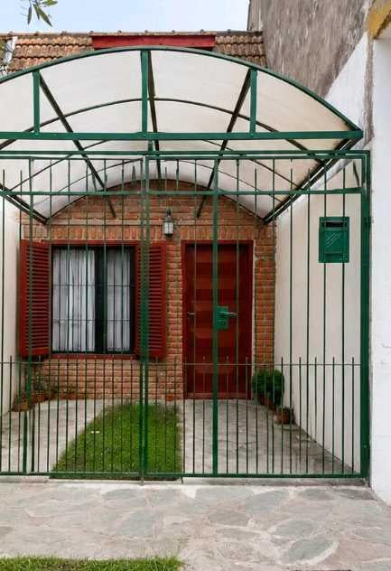 Duplex 2 dorm, 50m² con cochera — Villa Primera