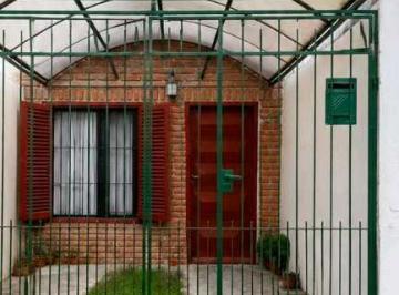 Casa · 50m² · 2 Dormitorios · 1 Cochera · Oportunidad! Duplex 3 Ambientes! Berutti 5700