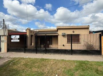 Casa de 4 ambientes, Moreno · Casa Americana 4 Ambientes con Jardín y Cochera en Lote Propio