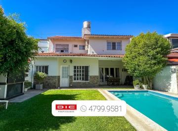 Casa · 223m² · 6 Ambientes · 1 Cochera · Chalet 4 Dorm. Venta - Olivos - Golf
