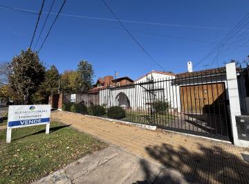 Casa · 170m² · 4 Ambientes · 2 Cocheras · Casa en San Antonio de Padua