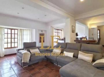 Casa · 264m² · 5 Ambientes · 4 Cocheras · Venta Casa Los Cardales Country Club, Oportunidad. Campana.