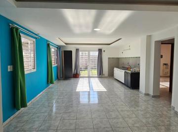 Casa · 89m² · 3 Ambientes · Casa en Centenario