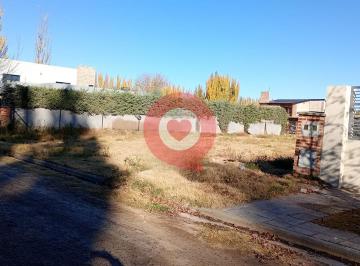 Terreno · 900m² · Venta de Terreno en Barrio El Manzanar, Cipolletti