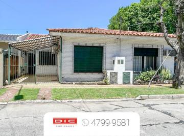Casa · 57m² · 3 Ambientes · 1 Cochera · Casa 2 Dorm. Venta - Olivos - Uzal/panamericana
