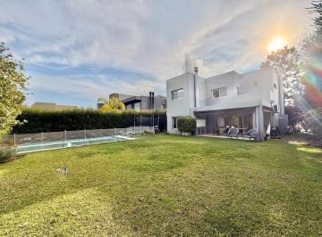 Casa · 166m² · 4 Ambientes · 1 Cochera · Casa en Alquiler en Los Alisos, Nordelta, Tigre