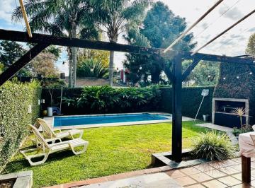 Casa · 300m² · 6 Ambientes · 1 Cochera · Casa Zona Marin