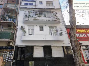 Departamento de 3 ambientes, Flores · Hermoso 3 Amb Reciclado Al Frente C/ Balcón | Súper Luminoso | Flores