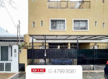 Casa · 92m² · 4 Ambientes · 1 Cochera · Triplex 3 Dorm. Venta - Olivos - Uzal/panamericana