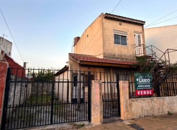 Casa · 80m² · 4 Ambientes · 2 Cocheras · PH en Venta 3 Ambientes Jardin y Cochera - San Justo