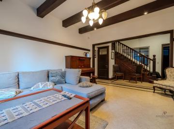 Casa · 270m² · 5 Ambientes · 1 Cochera · Venta Casa en Terminal Vieja Ideal Uso Profesional