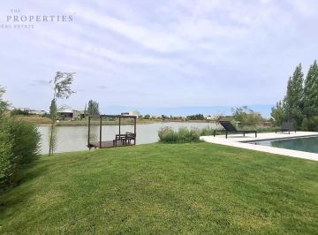 Casa · 239m² · 5 Ambientes · 3 Cocheras · Venta Casa 5 Ambientes en Barrio Privado San Sebastián, Pilar