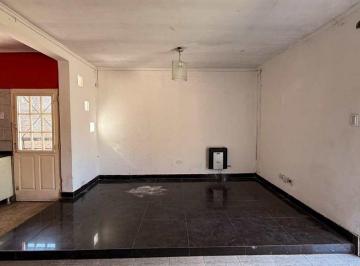 PH · 97m² · 3 Ambientes · 1 Cochera · Venta PH 3 Ambientes en Burzaco C/cochera - Patio
