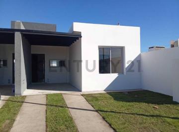 Casa · 80m² · 4 Ambientes · 1 Cochera · Duplex de Categoria a Estrenar en Ubanizacion Barrio Norte 1