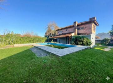 Casa · 200m² · 4 Ambientes · 3 Cocheras · Venta Casa 4amb Salta Polo Club Lote860 m² - Pileta