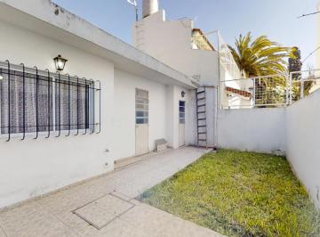 PH · 95m² · 4 Ambientes · PH en Venta de 4 Ambientes en Martinez con Patio