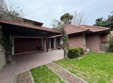 Casa · 130m² · 3 Ambientes · Casa en Los Pinares