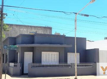 Casa · 130m² · 4 Ambientes · 1 Cochera · Casa en Venta - 3 Dorm. 1 Baño - Pergamino