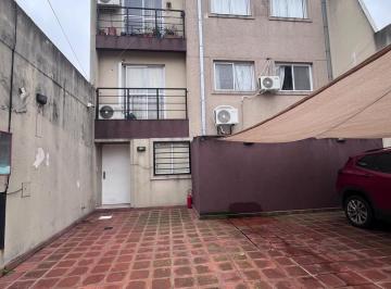 Departamento · 40m² · 2 Ambientes · Alquiler Departamento 2 Ambientes con Patio en Villa Sarmiento
