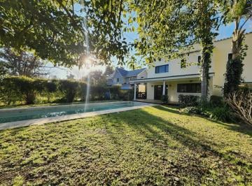 Casa · 194m² · 4 Ambientes · 2 Cocheras · Venta Casa 4 Ambientes Barrancos Altos del Pilar con Pileta