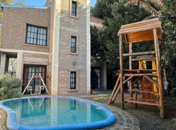 Casa · 110m² · 3 Ambientes · 1 Cochera · Casa 3 Amb, 2 Suites, Pileta, Parque. Don Torcuato