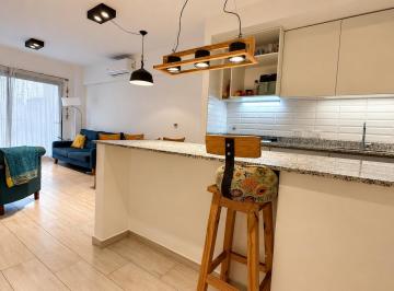 Departamento · 68m² · 3 Ambientes · Devoto: Venta de Departamento 3 Ambientes Al Frente con Gran Balcon y Vista Abierta
