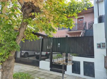 PH · 73m² · 4 Ambientes · 1 Cochera · Vta PH 3 Ambinetes C/galeria y Garage, V. Adelina