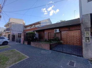 Casa · 150m² · 4 Ambientes · 2 Cocheras · Casa Chalet en Venta en Villa Ballester, San Martin, G. B. a. Zona Norte