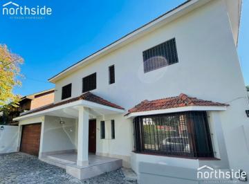 Casa · 444m² · 8 Ambientes · 4 Cocheras · Casa en Alquiler en Martinez - Vias/libert.