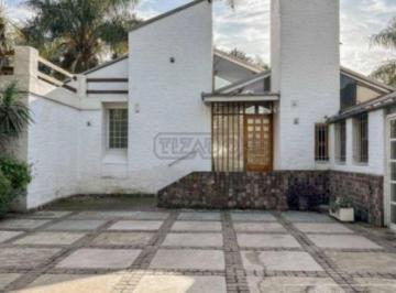 Casa · 260m² · 4 Ambientes · 1 Cochera · Casa Quinta en Venta en Santa Rita, San Isidro, G. B. a. Zona Norte