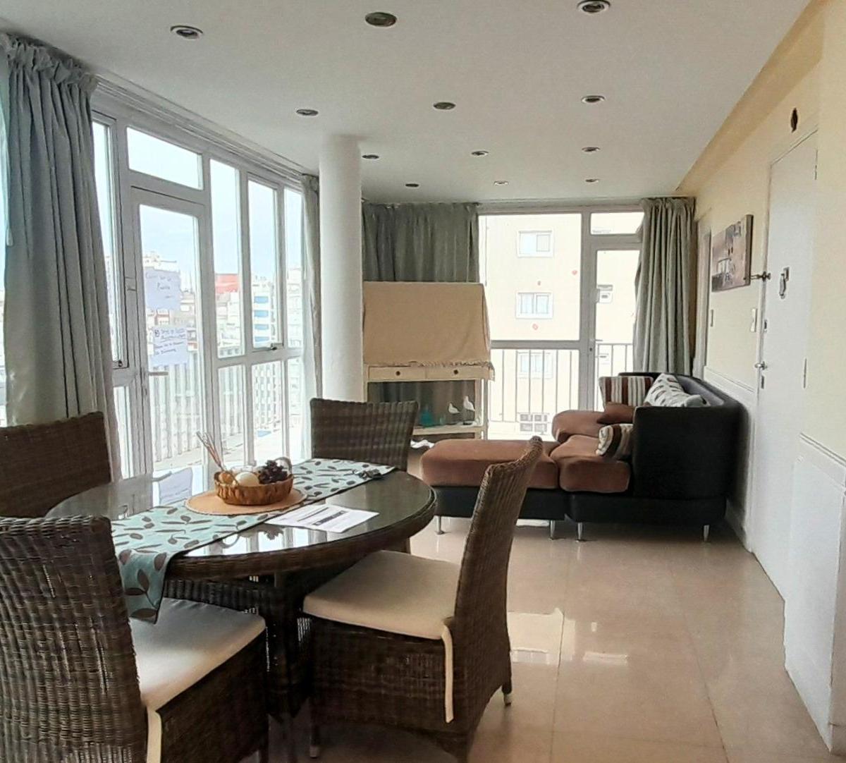 Exclusivo departamento en venta con vista al mar — Plaza Colón
