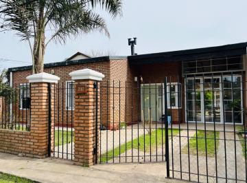 Casa de 5 ambientes, Funes · Alquiler Permanente - Casa en Funes