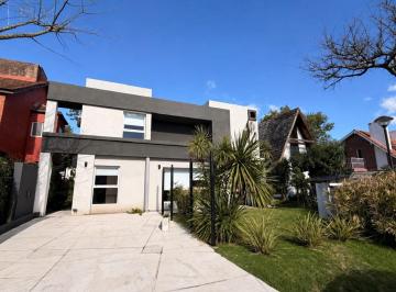 Casa · 204m² · 5 Ambientes · 1 Cochera · Casa en Alquiler en Country Maschwitz Club