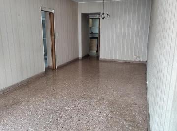 Departamento · 64m² · 3 Ambientes · Tres Ambientes Amplios Al Frente