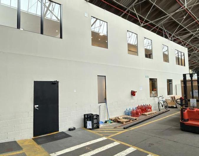 Depósito · 2637m²