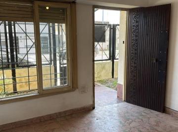 Casa de 3 ambientes, Quilmes · Alquiler Casa