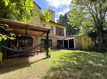 Casa de 5 ambientes, San Isidro · Casa en Venta 4 Dorm. Jardin y Cocheras