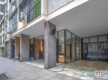 Departamento · 188m² · 6 Ambientes · 1 Cochera · Excelente Ubicación - Piso Alto a Refaccionar con Cochera Fija y Seguridad 24hs