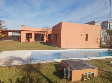 Casa · 150m² · 4 Ambientes · 6 Cocheras · Venta | Casa Estilo Moderno en Altos de Campo Grande |