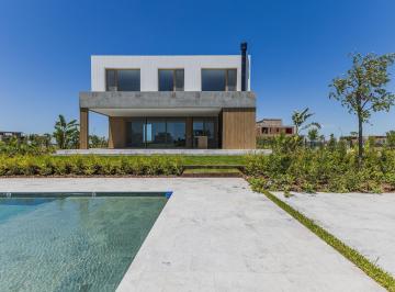 Casa · 433m² · 5 Dormitorios · 2 Cocheras · Venta | Casa en Lote Al Agua | Los Puentes, Nordelta