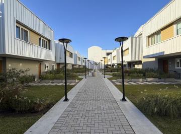 Casa · 160m² · 5 Ambientes · 1 Cochera · ¡Exclusiva Casa Sustentable! Barrio Cerrado "Organa", Martínez (295 M&sup2;)