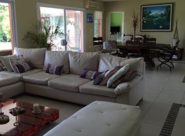 Casa · 350m² · 5 Ambientes · Casa Al Agua en Venta en Barrio Castores