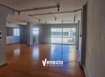 Local comercial de 10 ambientes, Córdoba · Gran Oportunidad Comercial - Depósito | Oficina: Venta 680 m² en 3 Plantas | Centro Cba