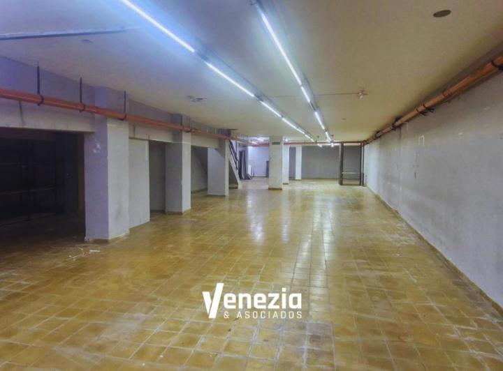 Local comercial · 630m² · 10 Ambientes