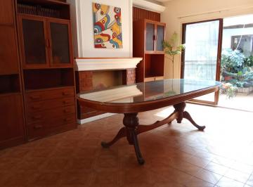 Casa · 166m² · 5 Ambientes · 2 Cocheras · Casa en Venta en San Martín Sur, Godoy Cruz