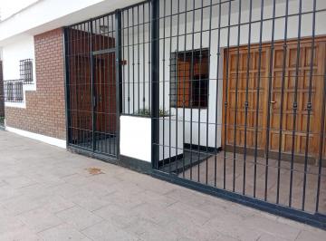 Casa · 166m² · 5 Ambientes · 2 Cocheras · Casa en Venta en San Martín Sur, Godoy Cruz