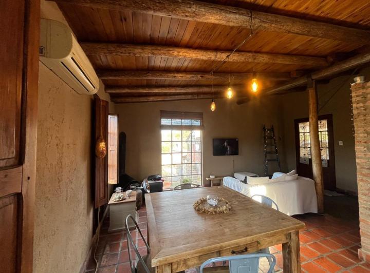 Casa · 450m² · 5 Ambientes · 1 Cochera